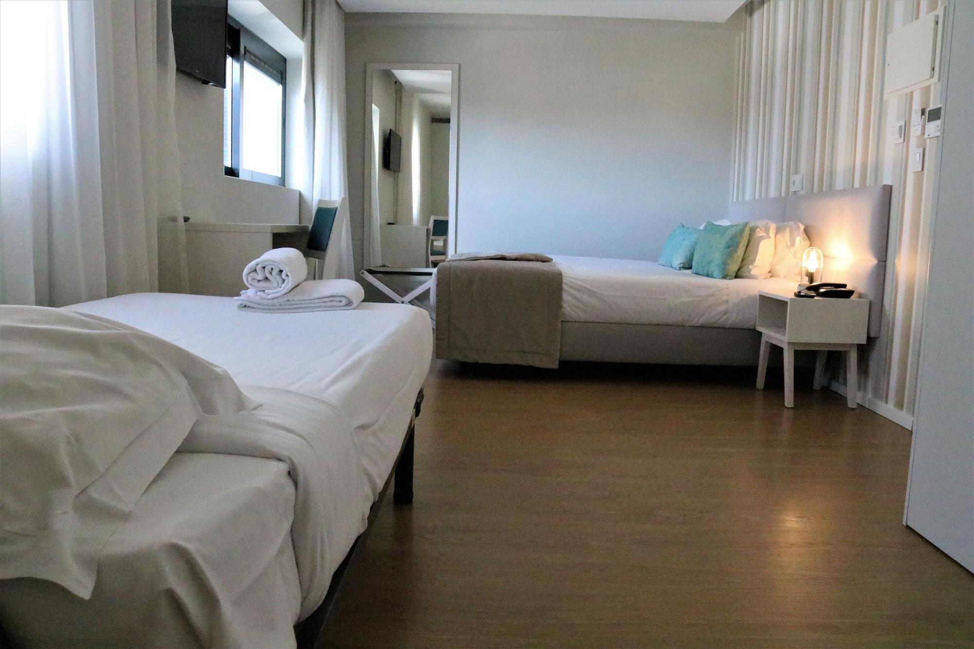 Hotel Essence Marianos