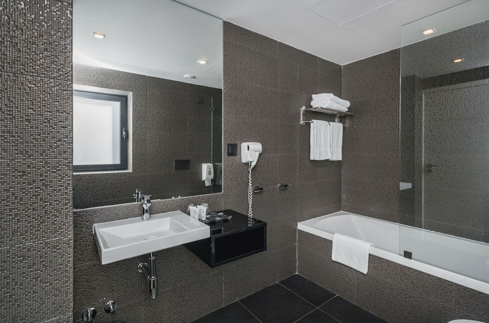 Hotel Essence Marianos 4*